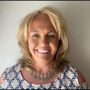 Meet your Posher, Deana